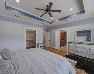 5832 Darling Street - Photo Thumbnail 7