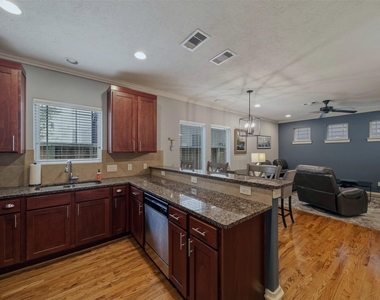 5832 Darling Street - Photo Thumbnail 1