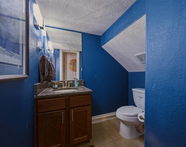 5832 Darling Street - Photo Thumbnail 19