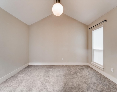 1371 Beaujolais Lane - Photo Thumbnail 17
