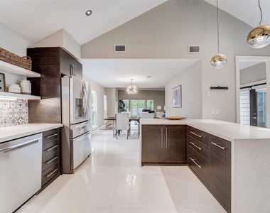 1371 Beaujolais Lane - Photo Thumbnail 5