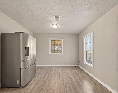 1221 Parkway Street - Photo Thumbnail 10