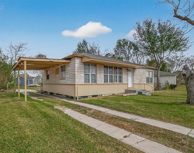 1221 Parkway Street - Photo Thumbnail 2