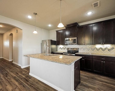 15815 Spruce River Court - Photo Thumbnail 5