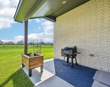 409 Chardonnay Drive - Photo Thumbnail 35