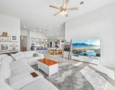 409 Chardonnay Drive - Photo Thumbnail 7