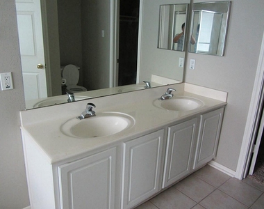 16523 Beckland Lane - Photo Thumbnail 10