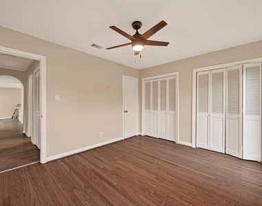 11206 Huggins Drive - Photo Thumbnail 17