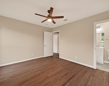 11206 Huggins Drive - Photo Thumbnail 18