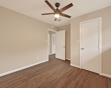 11206 Huggins Drive - Photo Thumbnail 11