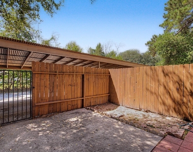 413 W Semands Avenue - Photo Thumbnail 13