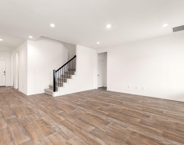 3023 Sycamore Run Lane - Photo Thumbnail 9