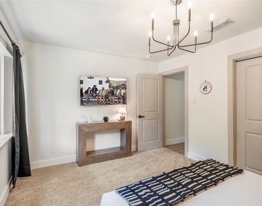 5614 Oakhaven Lane - Photo Thumbnail 23