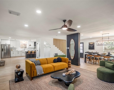 5614 Oakhaven Lane - Photo Thumbnail 1