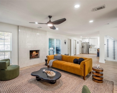 5614 Oakhaven Lane - Photo Thumbnail 7