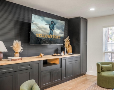 5614 Oakhaven Lane - Photo Thumbnail 8