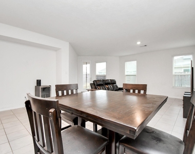 2030 Domeniko Drive - Photo Thumbnail 4