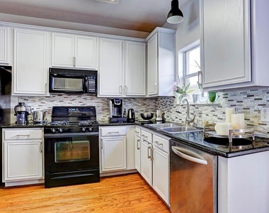311 Bayou Street - Photo Thumbnail 4