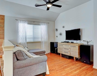 311 Bayou Street - Photo Thumbnail 8
