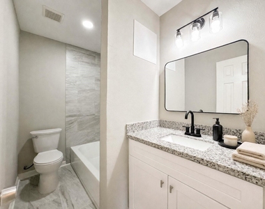4537 Dakota Street - Photo Thumbnail 6