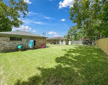 4537 Dakota Street - Photo Thumbnail 20