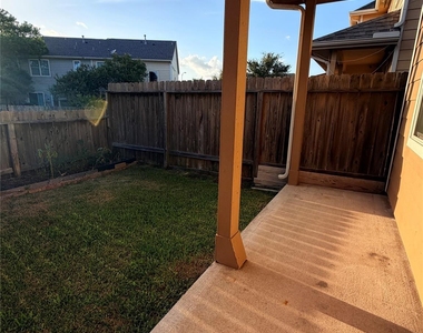 8327 Lamond Lane - Photo Thumbnail 14