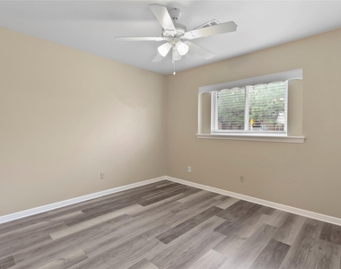 12303 Barryknoll Lane - Photo Thumbnail 13