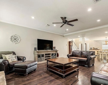 5434 Chinaberry Grove - Photo Thumbnail 10
