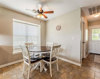 5434 Chinaberry Grove - Photo Thumbnail 7