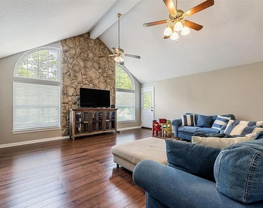 5434 Chinaberry Grove - Photo Thumbnail 14