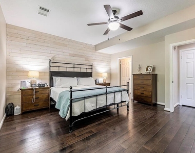 5434 Chinaberry Grove - Photo Thumbnail 12
