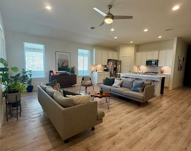 22522 Loreto Costa Lane - Photo Thumbnail 12