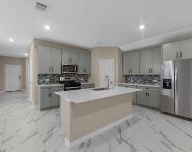 15223 Mayflower Street - Photo Thumbnail 5