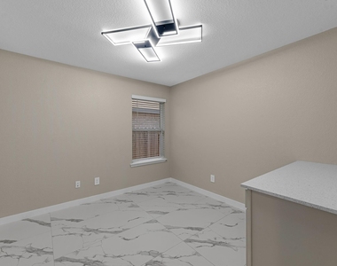 15223 Mayflower Street - Photo Thumbnail 17