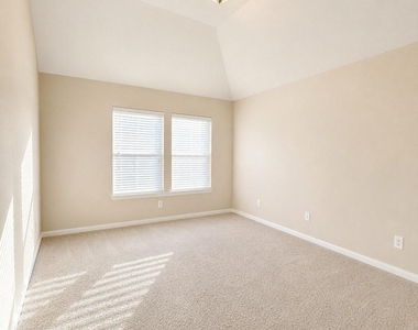4618 Ambrosia Springs Lane - Photo Thumbnail 28