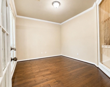 4618 Ambrosia Springs Lane - Photo Thumbnail 11