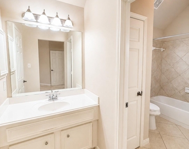 4618 Ambrosia Springs Lane - Photo Thumbnail 24