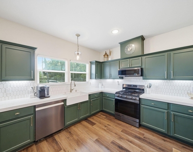 801 Wilkes Street - Photo Thumbnail 6