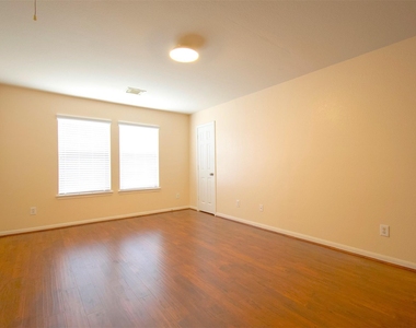 15602 Waumsley Way - Photo Thumbnail 18