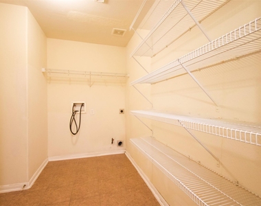 15602 Waumsley Way - Photo Thumbnail 34