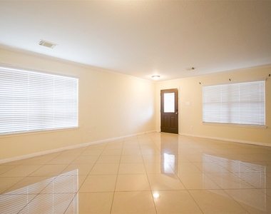 15602 Waumsley Way - Photo Thumbnail 8