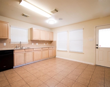 15602 Waumsley Way - Photo Thumbnail 14