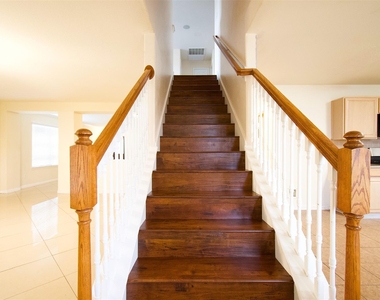 15602 Waumsley Way - Photo Thumbnail 15