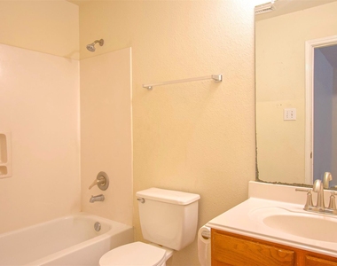 15602 Waumsley Way - Photo Thumbnail 29