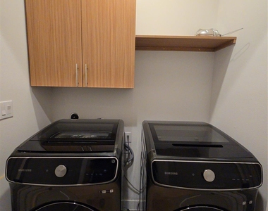 2414 Gray Street - Photo Thumbnail 9
