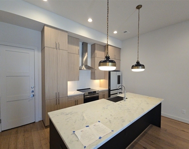2414 Gray Street - Photo Thumbnail 1