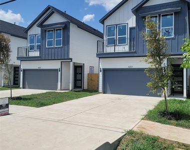 4207 Stassen Street - Photo Thumbnail 1