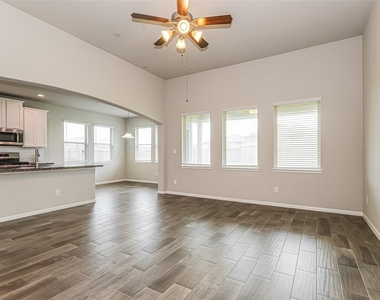 31519 Kailua Drive - Photo Thumbnail 3
