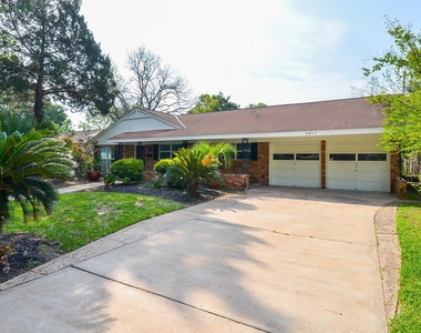 9817 Cedardale Drive - Photo Thumbnail 2