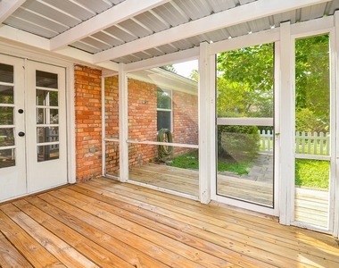9817 Cedardale Drive - Photo Thumbnail 25